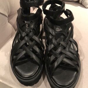 Platform strappy gladiator fisherman chunky sandals in 7